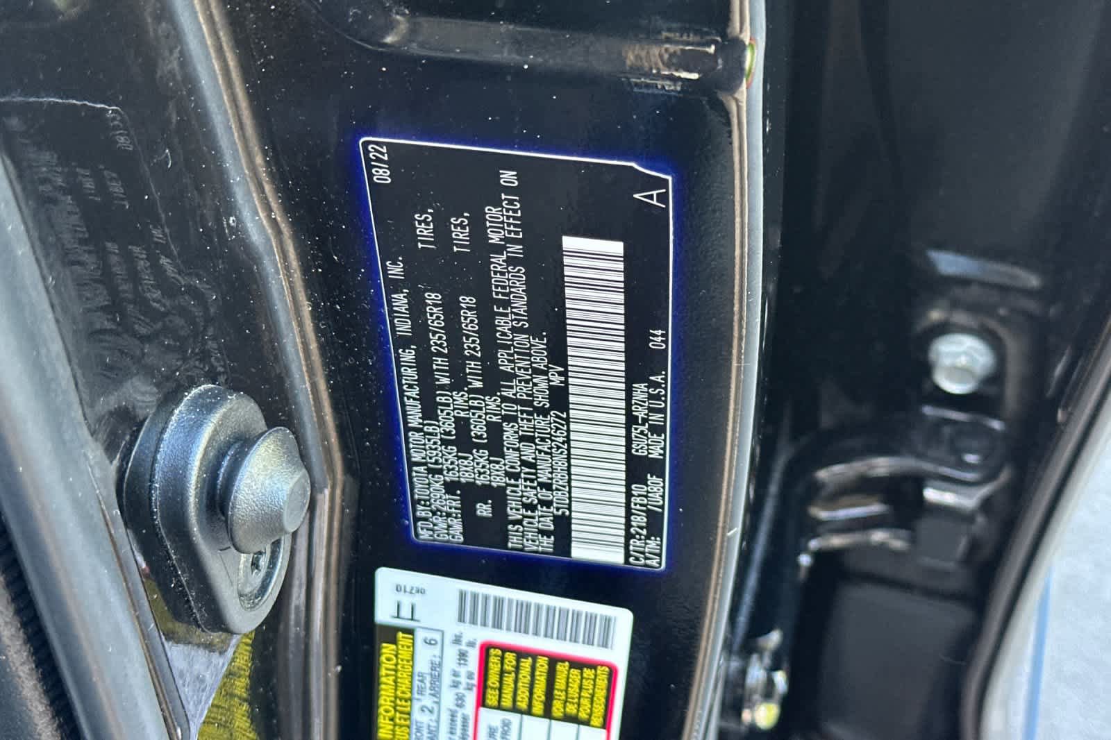 Used 2022 Toyota Highlander LE AWD/4WD image 34