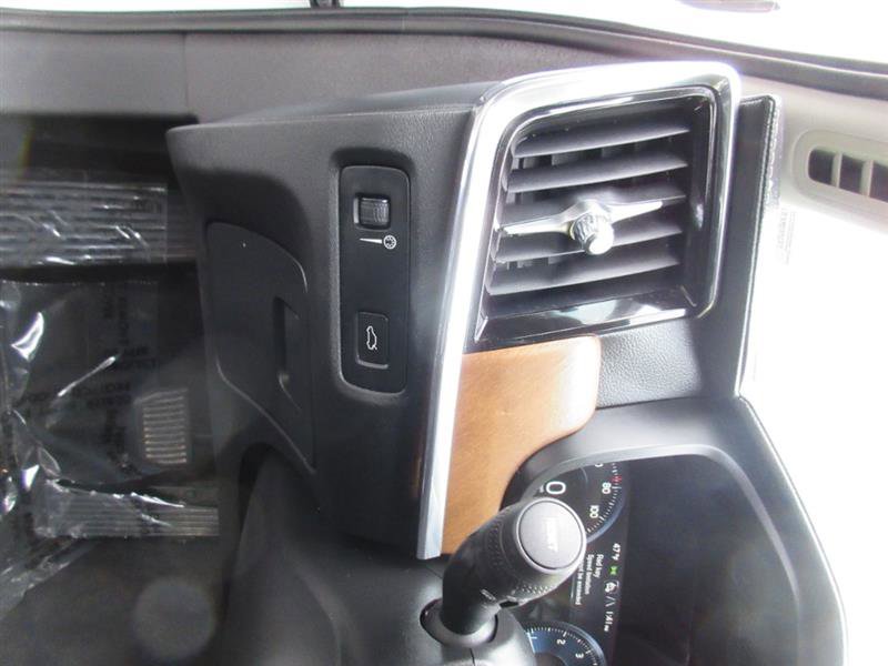 Used 2018 Volvo S90 T6 Inscription w/ Convenience Package image 13