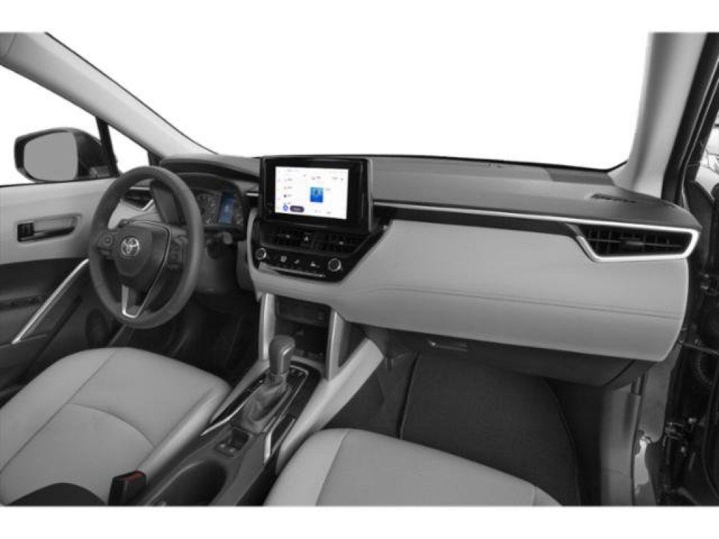Used 2024 Toyota Corolla Cross LE image 15