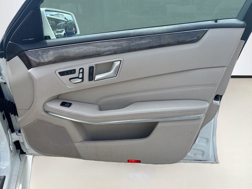 Used 2016 Mercedes-Benz E 350 4MATIC Wagon image 12