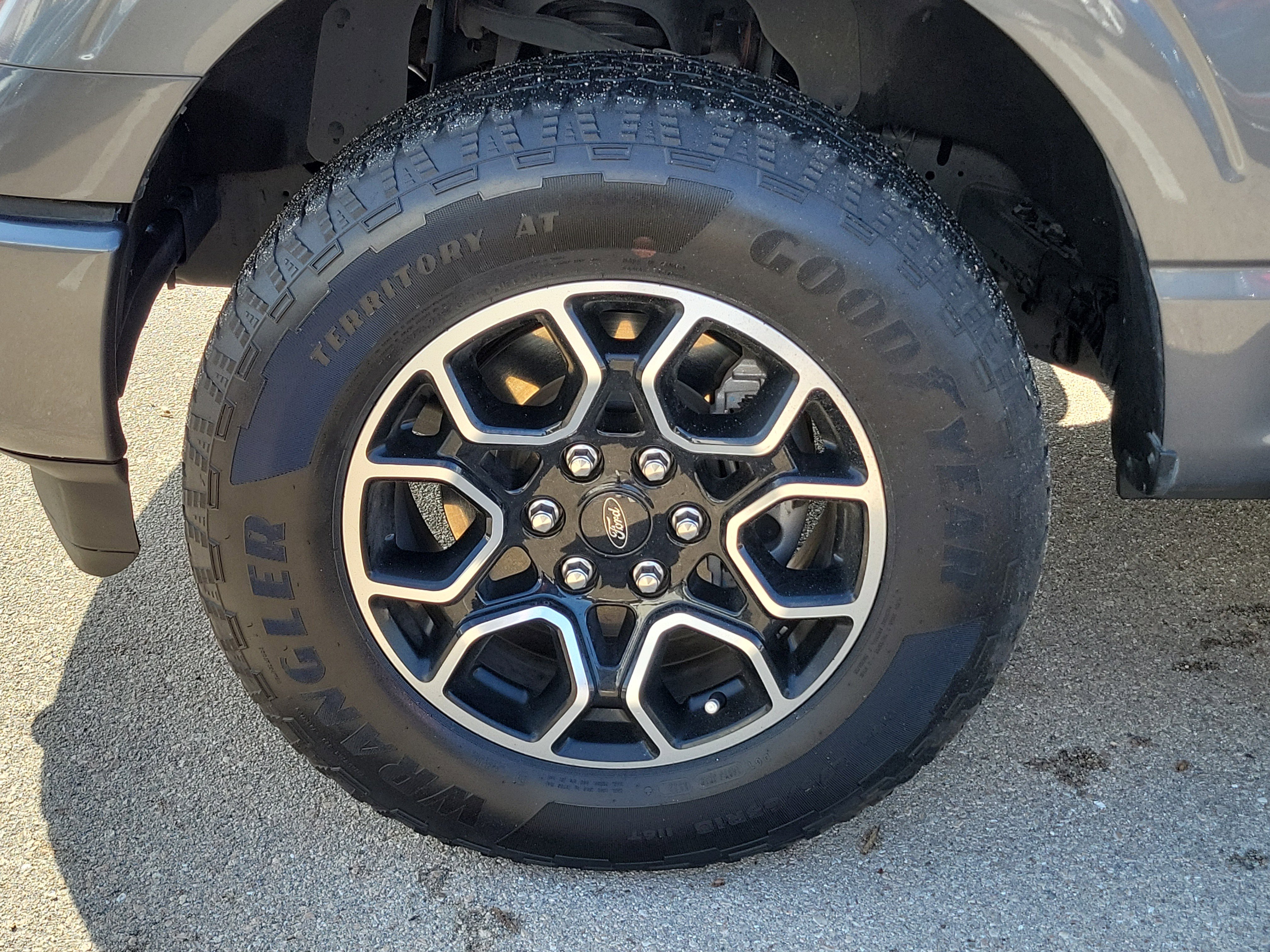Used 2022 Ford F150 Lariat image 8