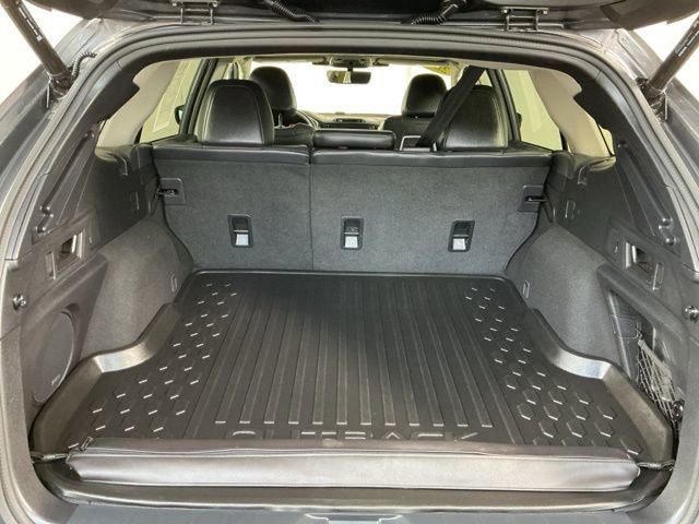 Used 2023 Subaru Outback Limited image 11