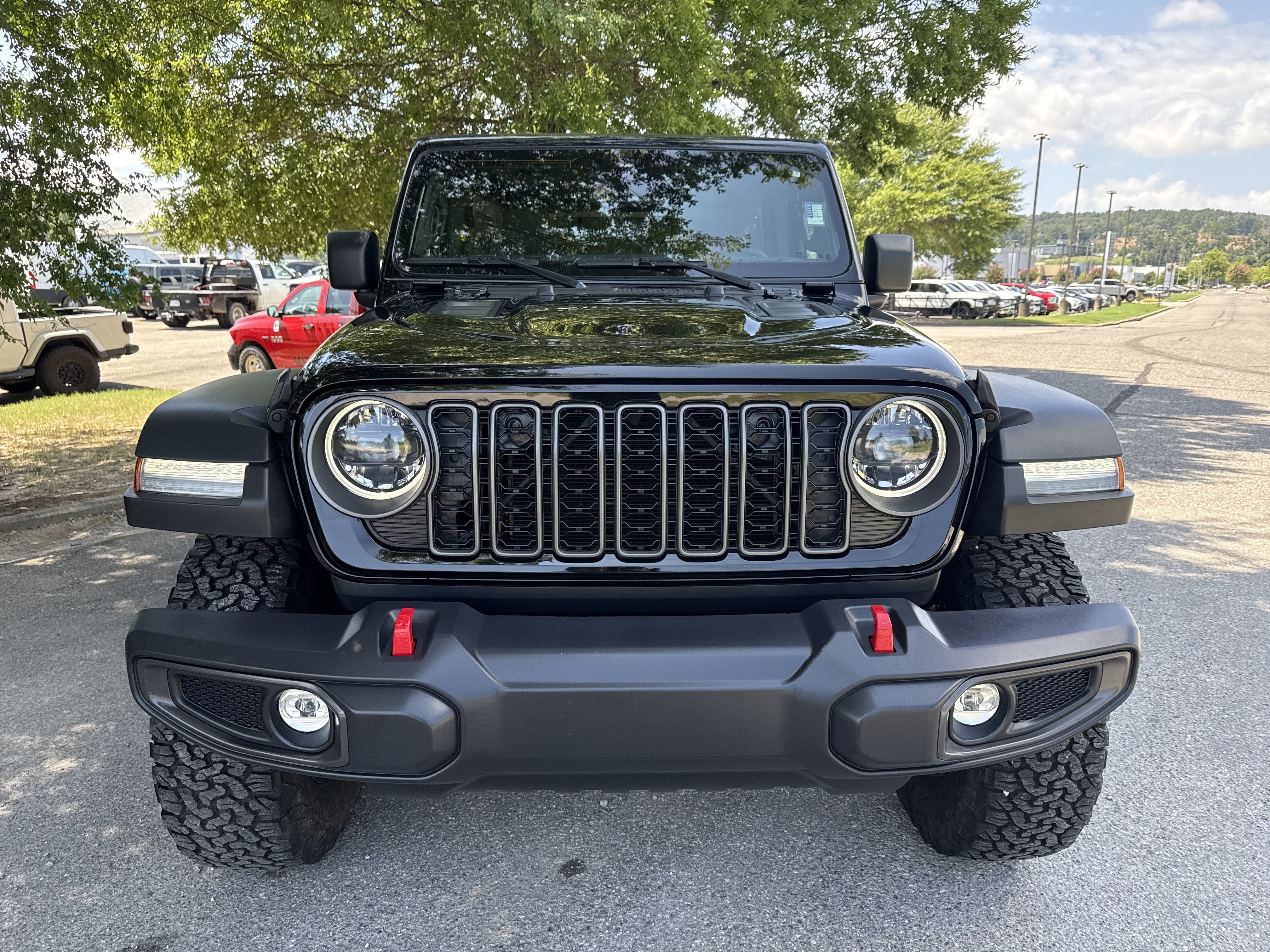 Used 2026 Jeep Wrangler Unlimited Rubicon AWD/4WD image 2