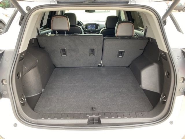 Used 2024 GMC Terrain AT4 w/ Infotainment Package II image 4