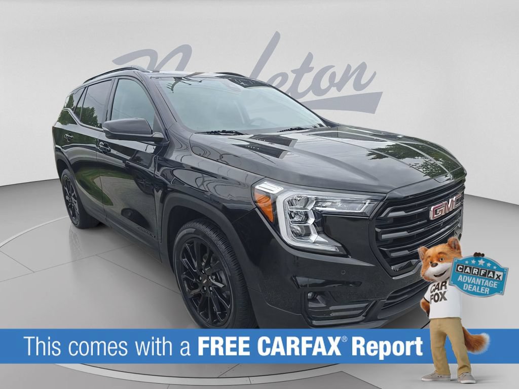 Used 2023 GMC Terrain SLT w/ Infotainment Package II AWD/4WD image 2