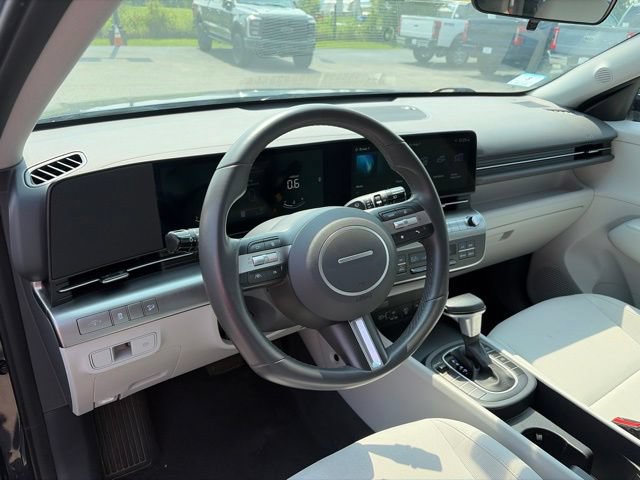 Used 2025 Hyundai Kona SEL AWD/4WD image 8