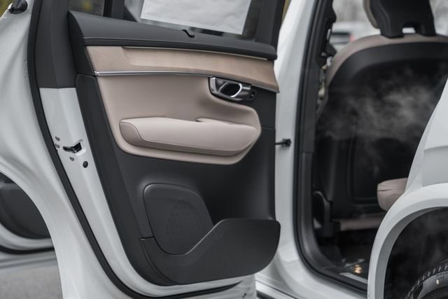 New 2026 Volvo XC90 B5 Ultra image 37