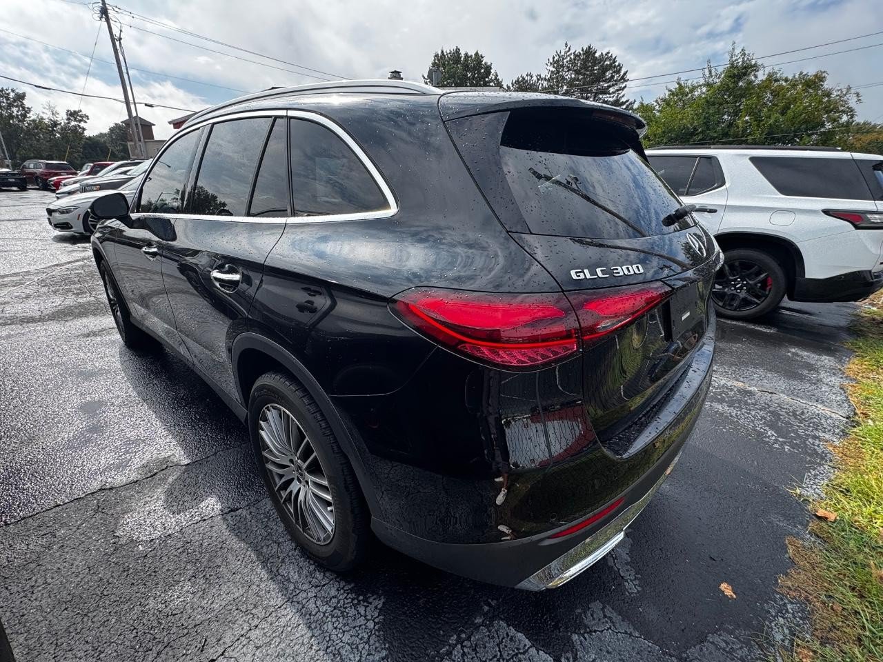 Used 2019 Mercedes-Benz GLC 300 4MATIC image 3
