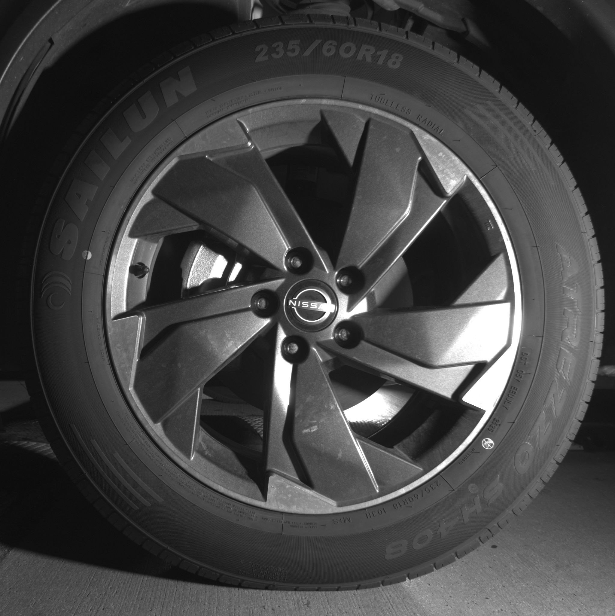 Used 2025 Nissan Rogue SV AWD/4WD image 12