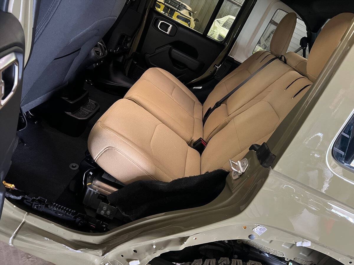 Used 2025 Jeep Wrangler Unlimited Sport S 4xe AWD/4WD image 9