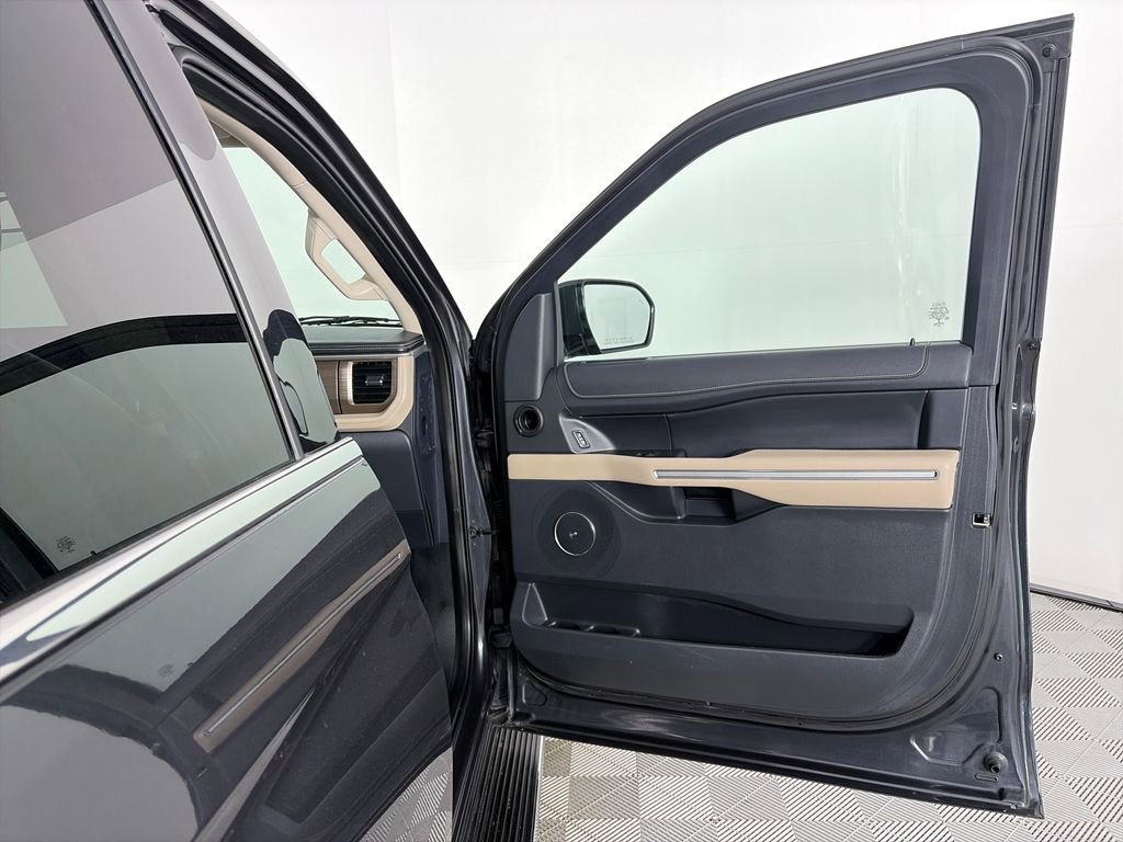 Certified 2022 Ford Expedition Limited AWD/4WD image 32