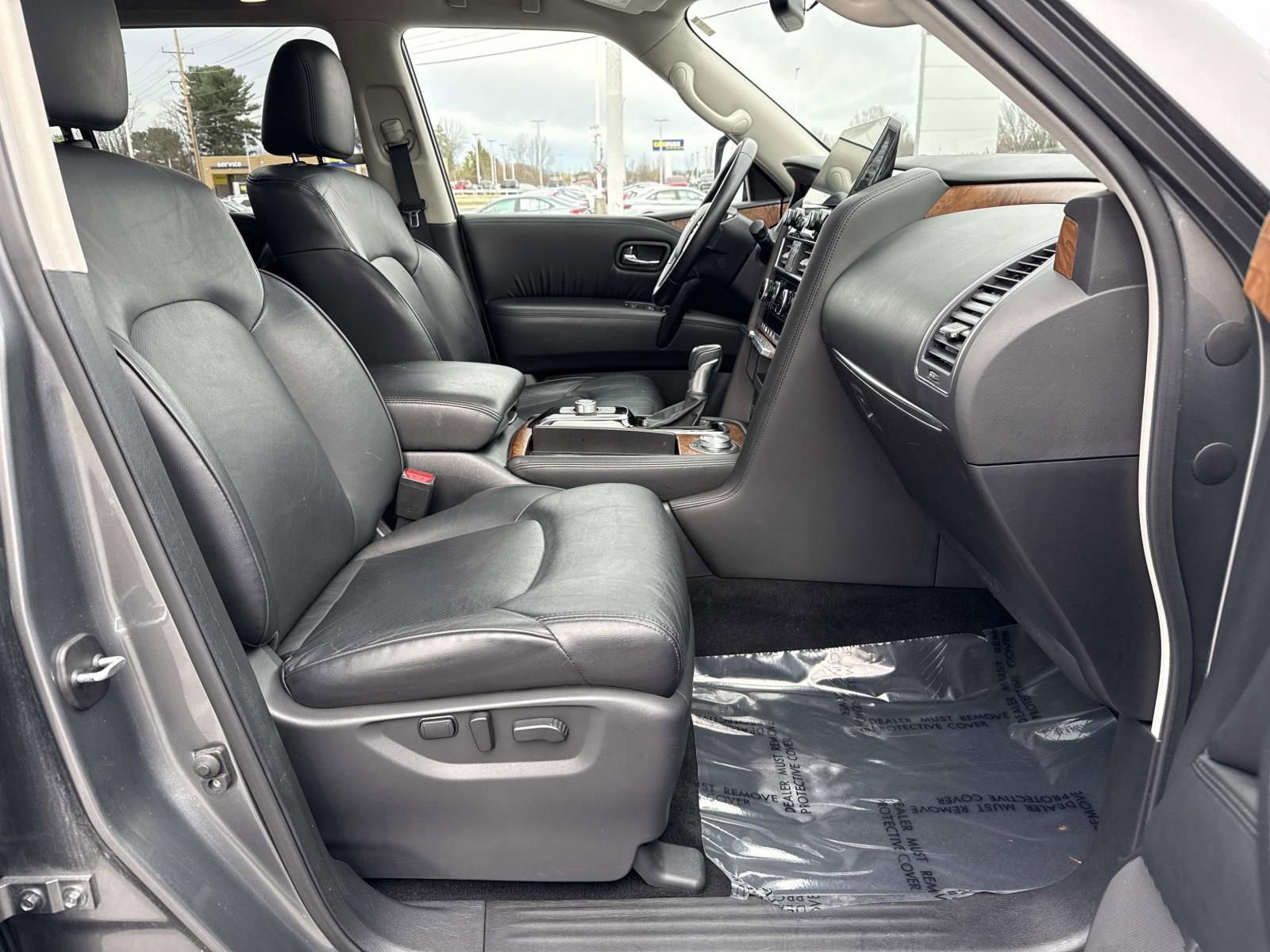 Used 2024 Nissan Armada SL w/ Captain's Chairs Package image 25
