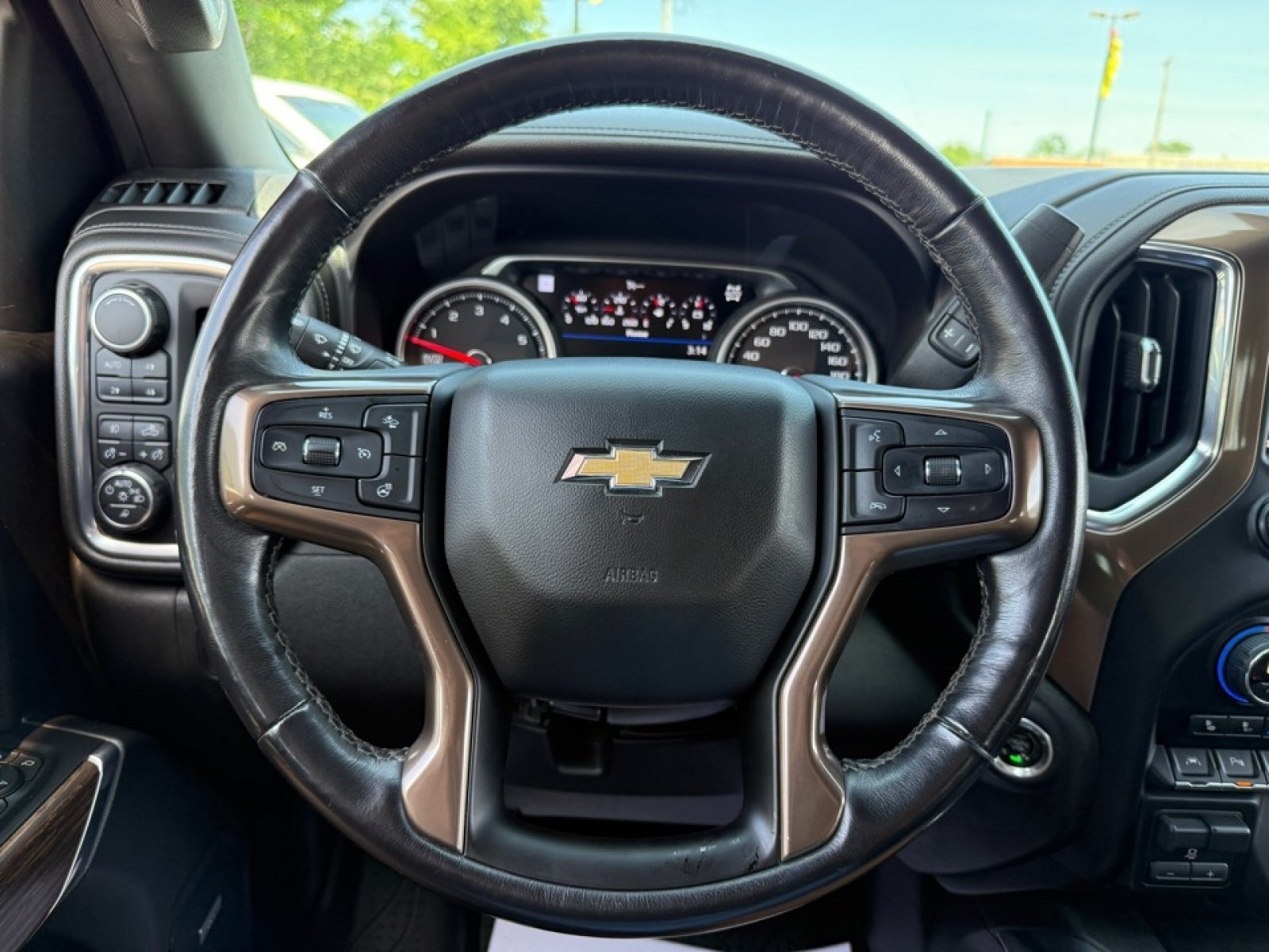 Used 2019 Chevrolet Silverado 1500 High Country w/ Technology Package AWD/4WD image 20
