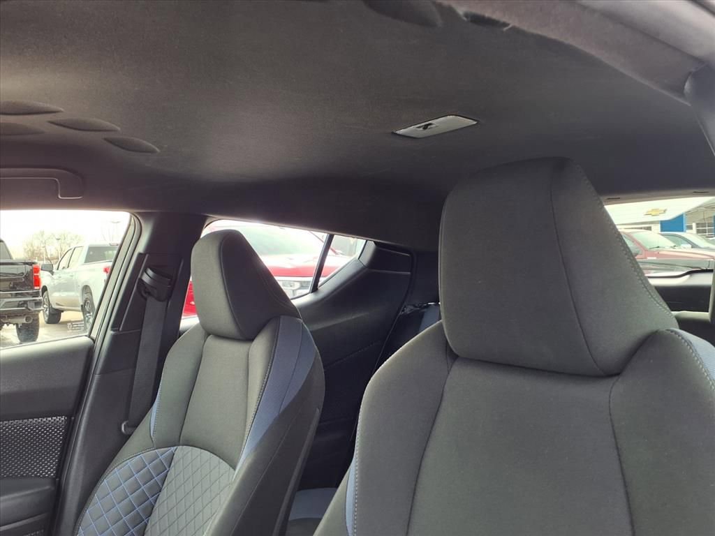 Used 2021 Toyota C-HR LE image 19