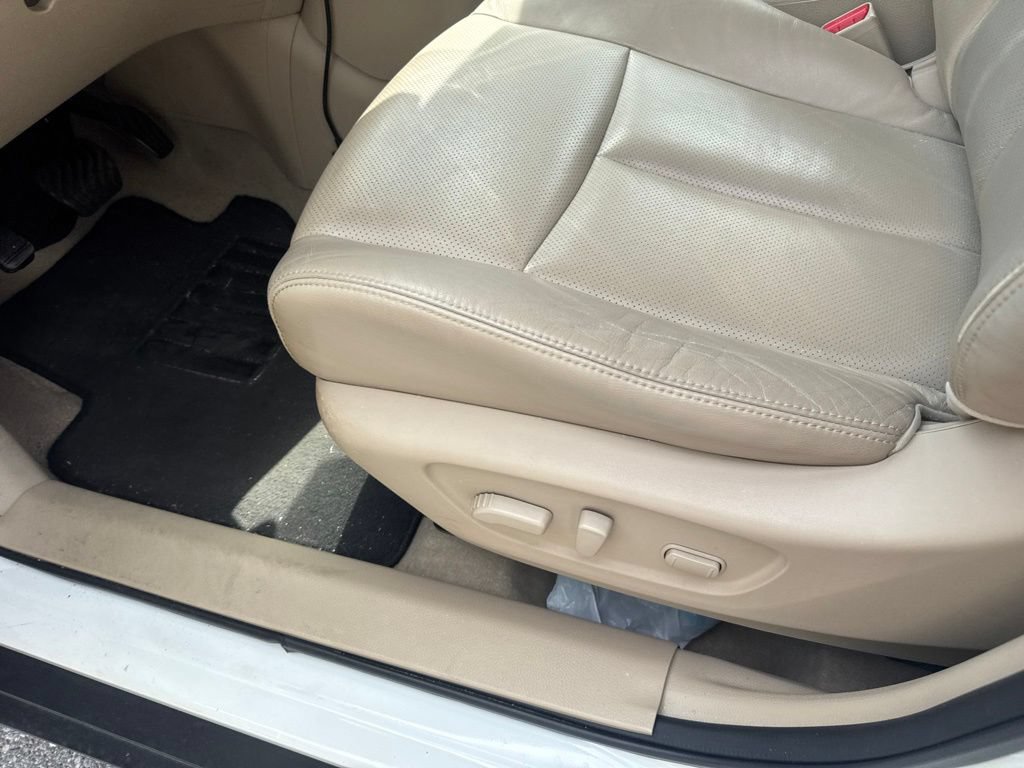 Used 2015 Nissan Rogue SL w/ SL Premium Package FWD image 14