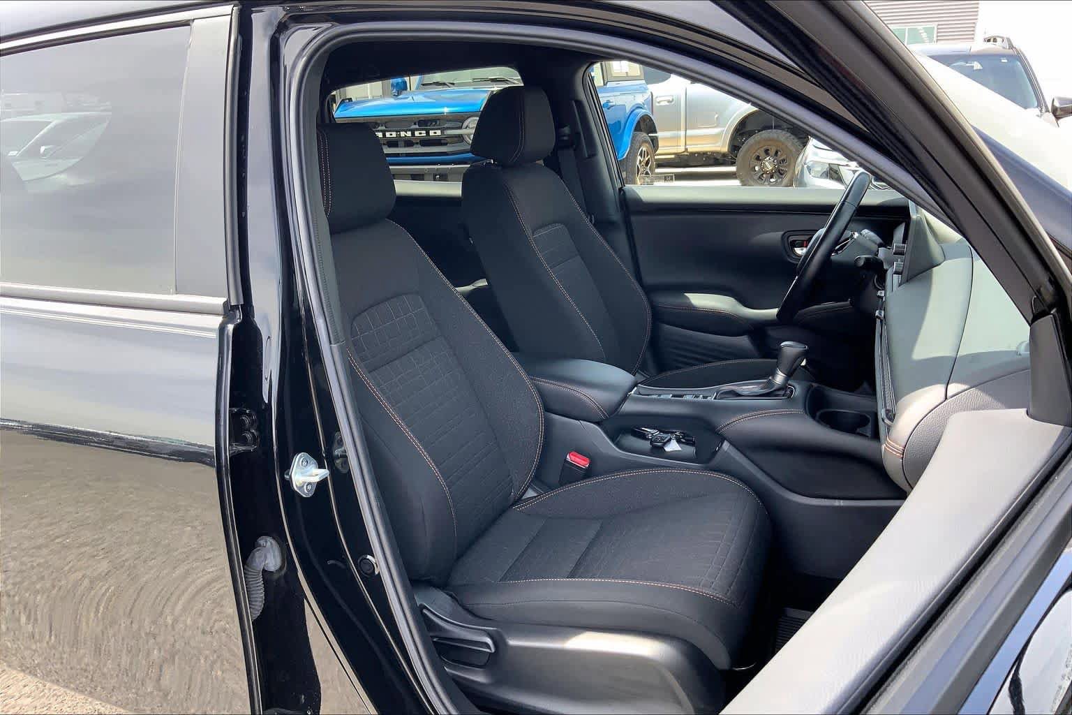 Used 2025 Honda HR-V Sport image 9