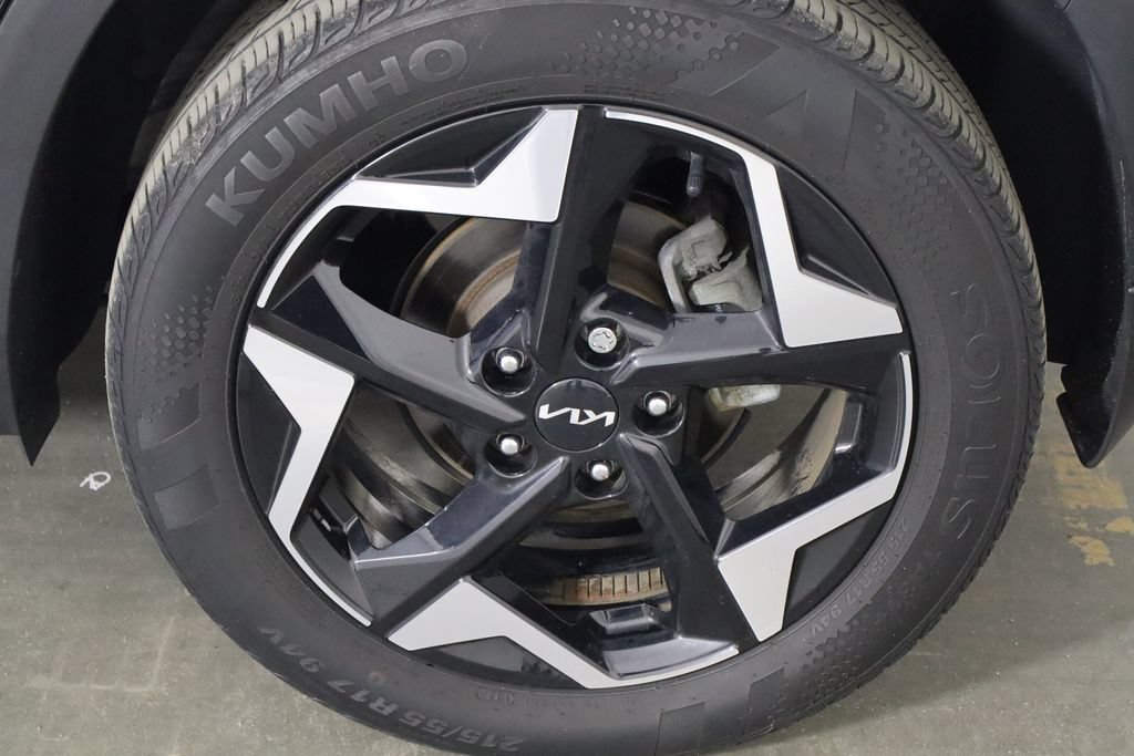 Used 2024 Kia Seltos EX FWD image 39