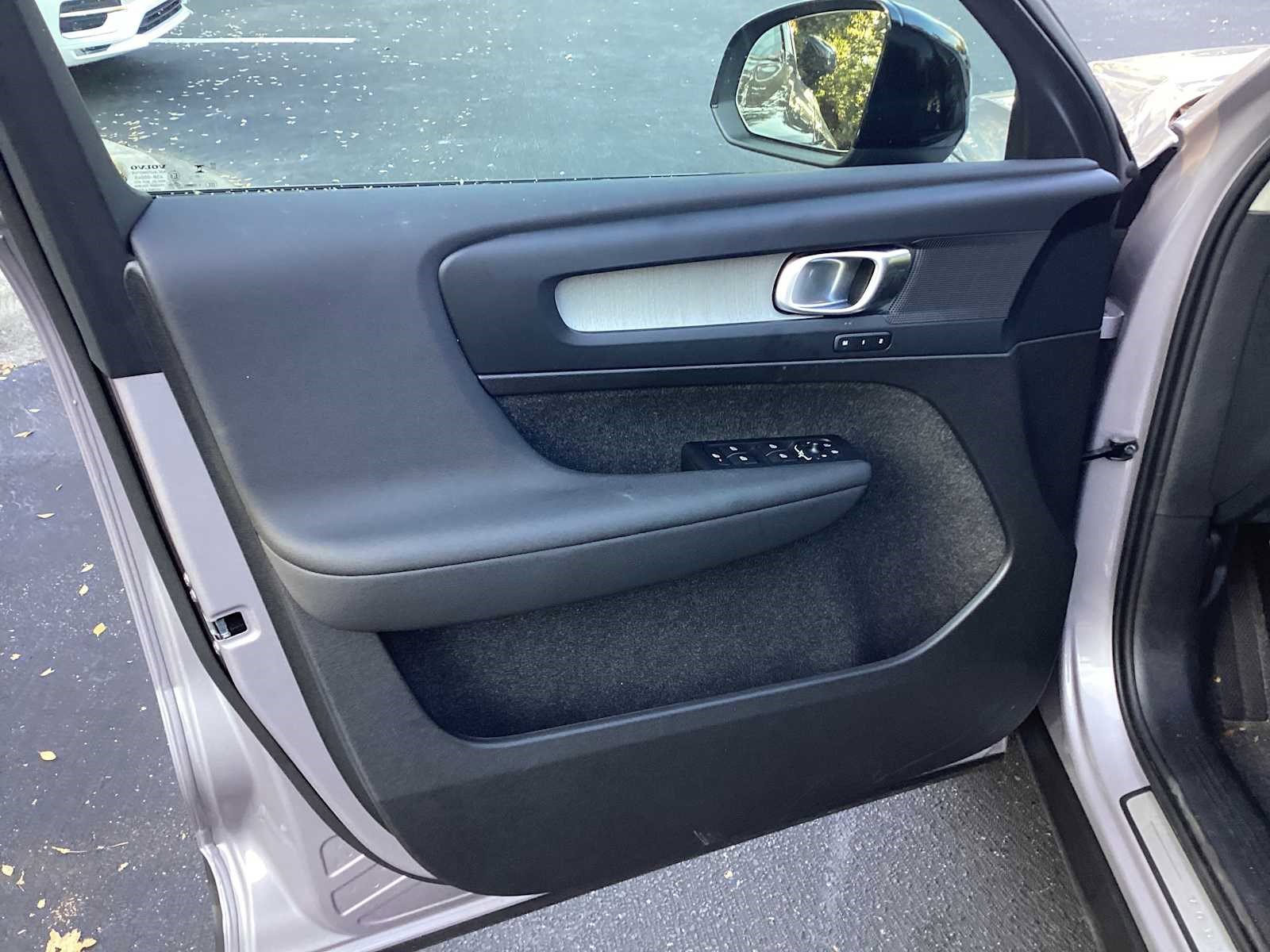 Used 2026 Volvo XC40 B5 Plus w/ Protection Package Premier image 50