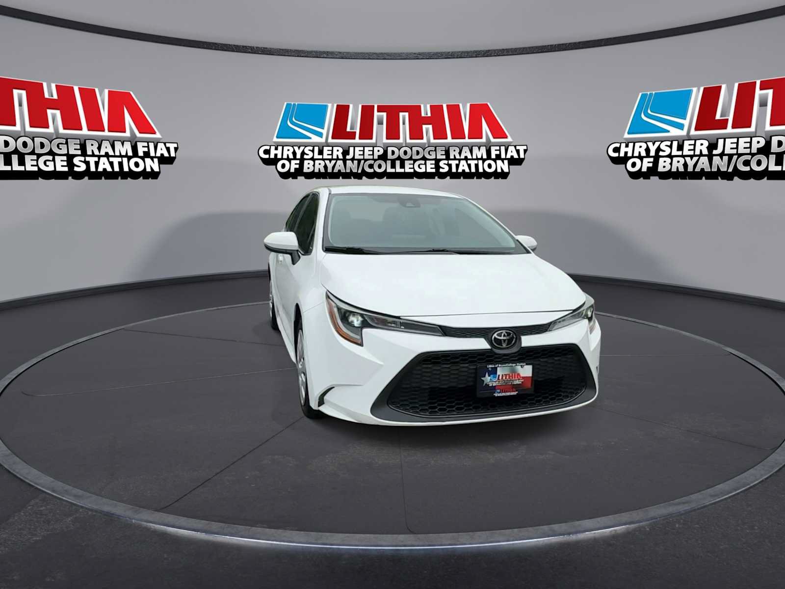 Used 2022 Toyota Corolla LE FWD video 2