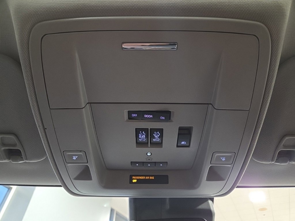 Used 2018 Chevrolet Silverado 1500 LTZ Z71 w/ Redline Edition image 28