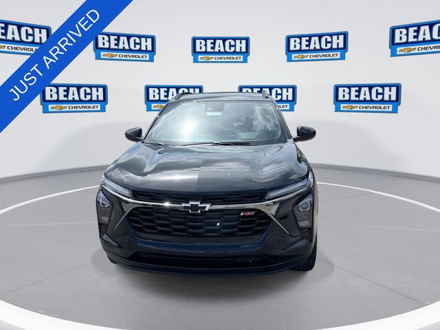 New 2026 Chevrolet Trax RS w/ Sunroof Package FWD image 3