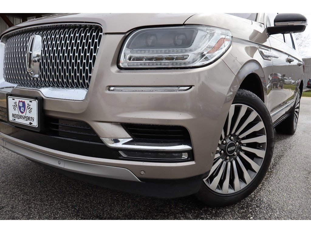 Used 2019 Lincoln Navigator Reserve image 9