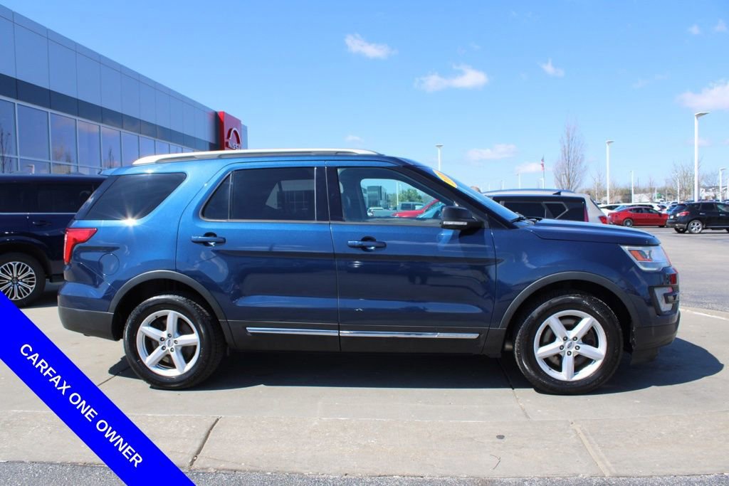 Used 2016 Ford Explorer XLT w/ Equipment Group 202A image 6