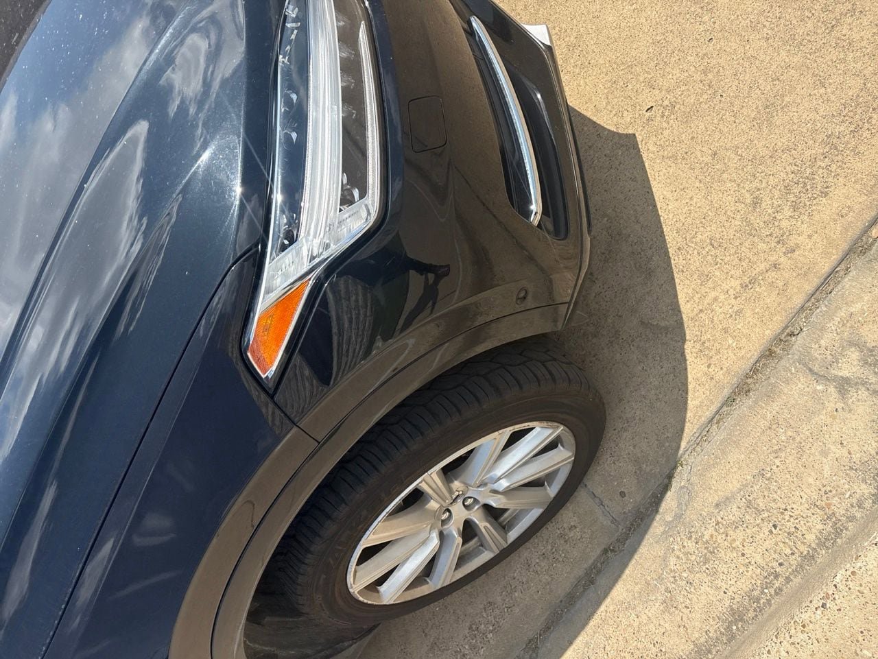 Used 2018 Volvo XC90 T6 Momentum w/ Convenience Package AWD/4WD image 5