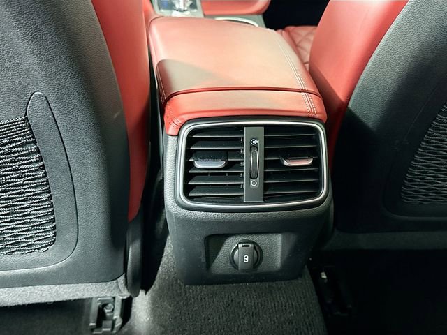 Used 2023 Genesis G70 3.3T w/ Sport Prestige Package image 26