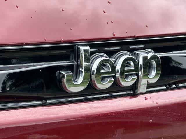 Used 2023 Jeep Grand Cherokee Limited AWD/4WD image 27