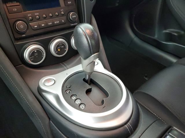 Used 2018 Nissan 370Z Roadster image 21