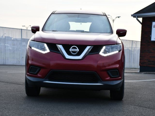 Used 2015 Nissan Rogue S image 2