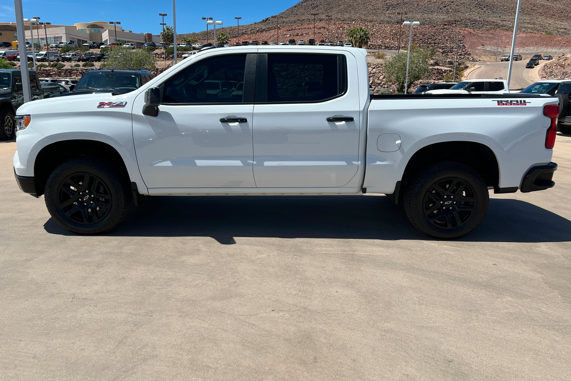 Used 2026 Chevrolet Silverado 1500 LT Trail Boss w/ Convenience Package II image 2