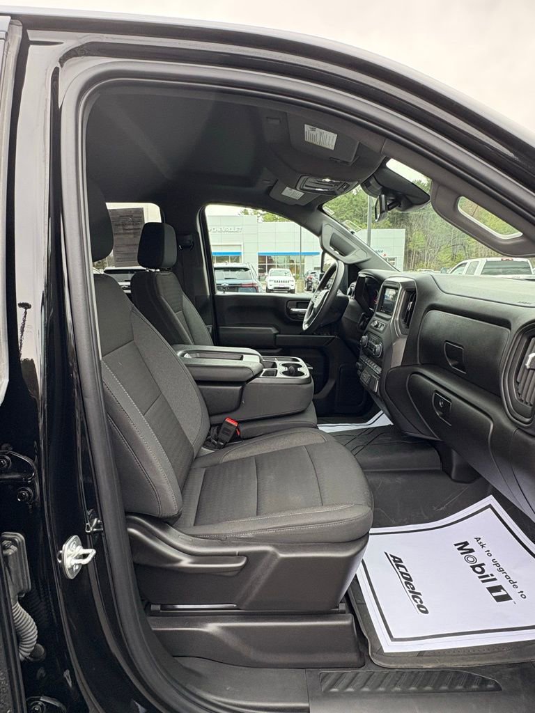 Used 2025 Chevrolet Silverado 2500 Custom w/ Custom Convenience Package image 7