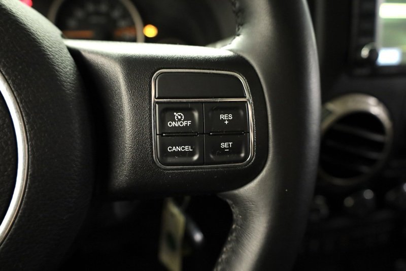 Used 2016 Jeep Wrangler Unlimited Sahara image 28