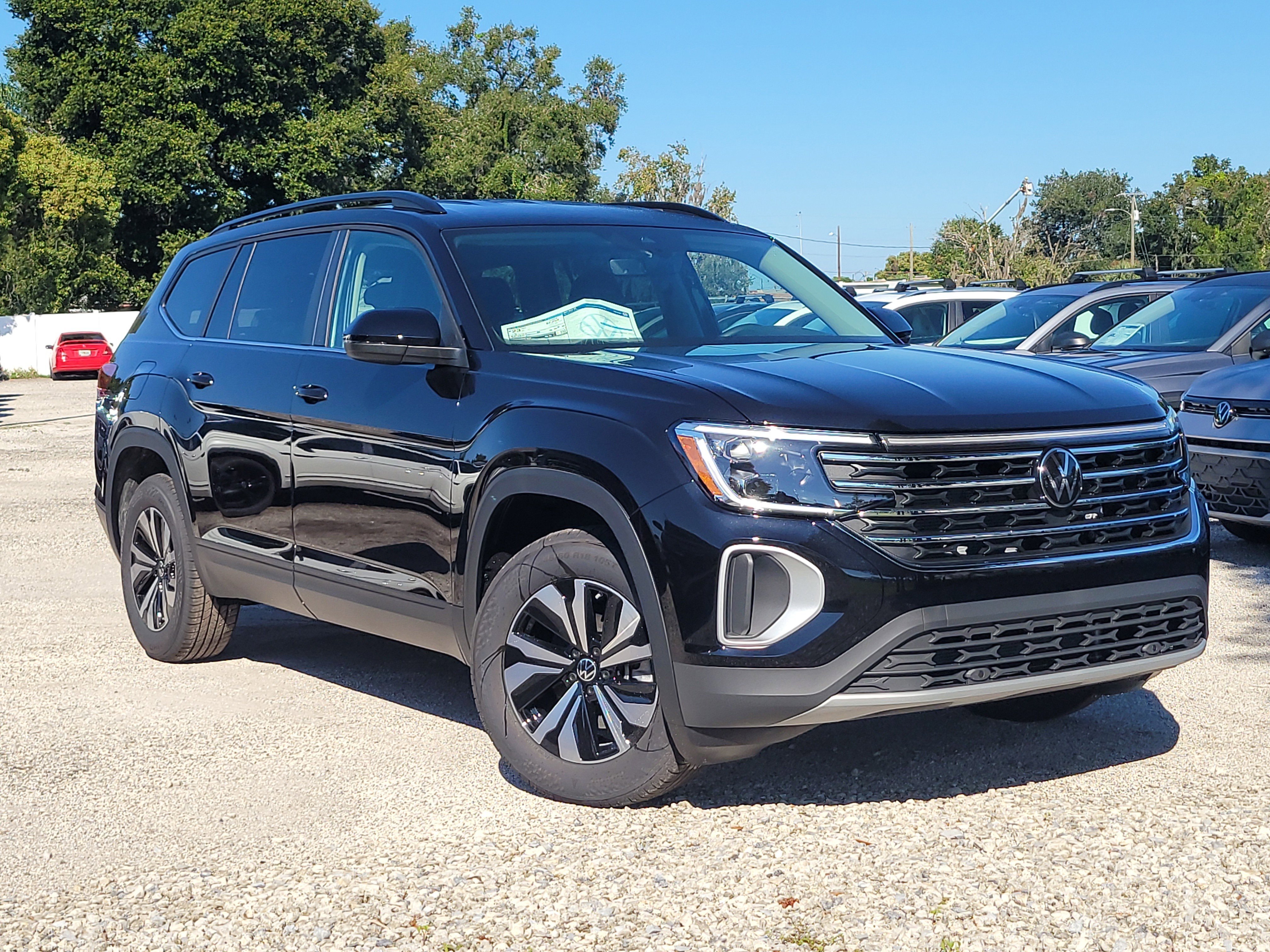 New 2026 Volkswagen Atlas SE image 2