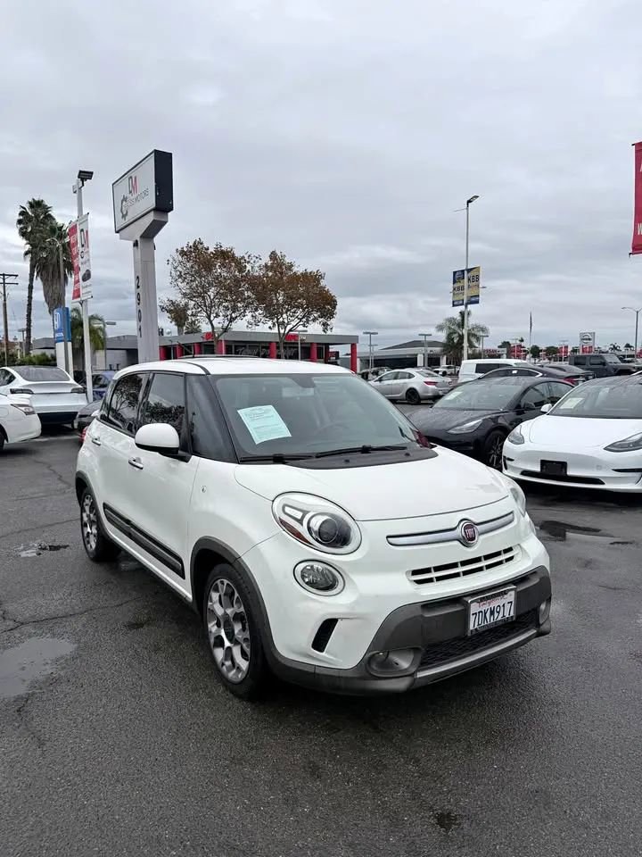 Used 2014 FIAT 500L Trekking image 2