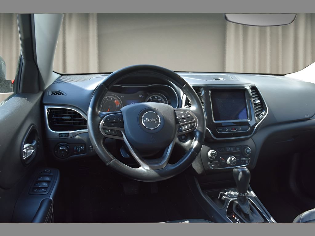 Used 2021 Jeep Cherokee Limited image 12