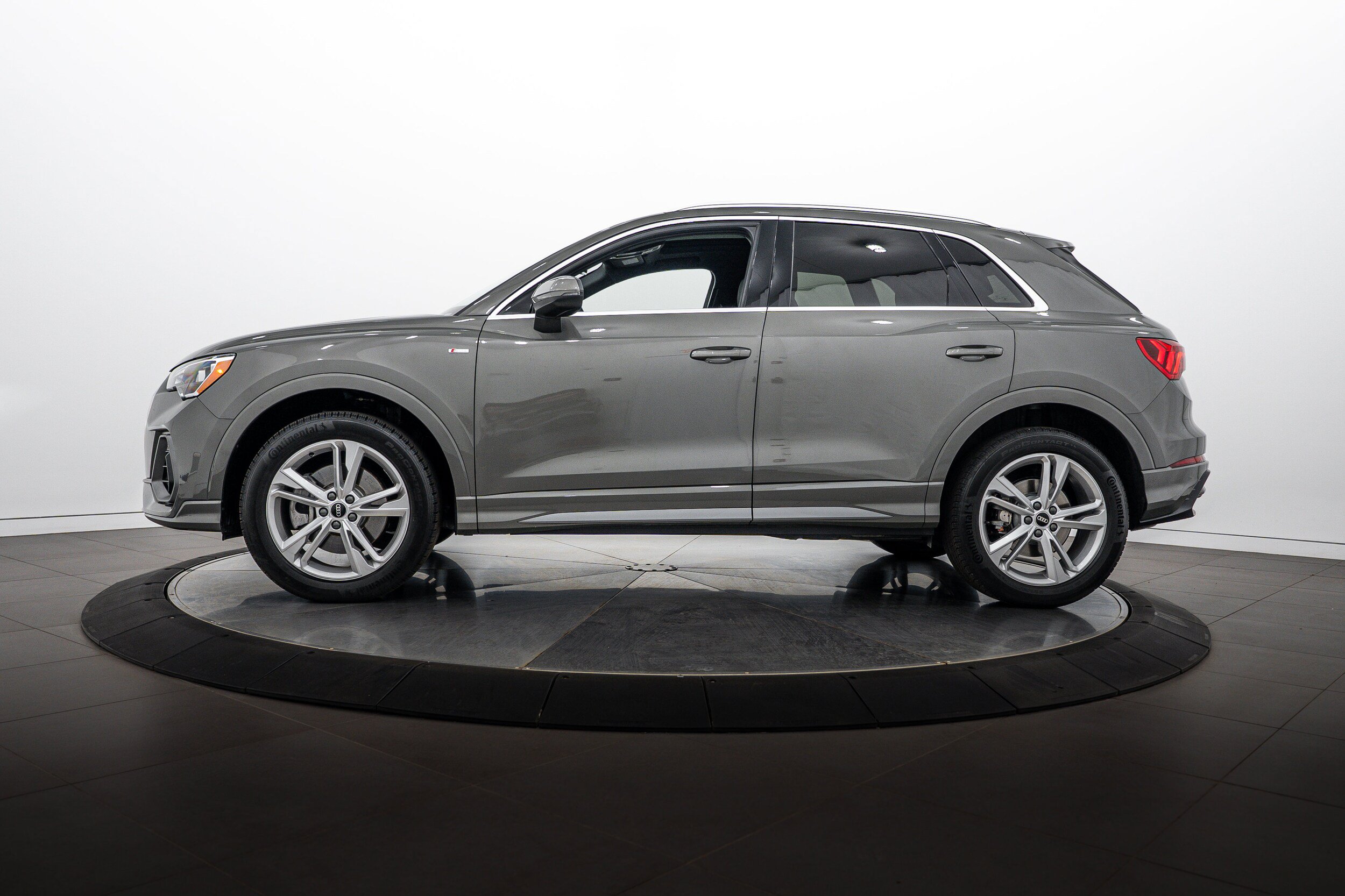 Used 2022 Audi Q3 2.0T Premium AWD/4WD image 6