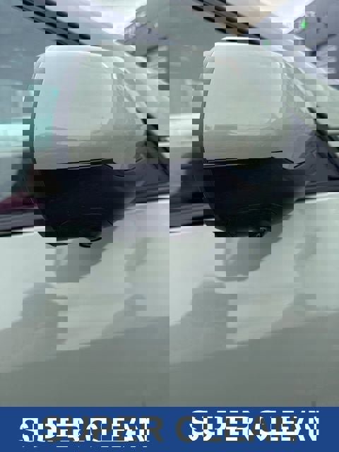 Used 2025 Chevrolet Equinox ACTIV w/ Safety and Technology Package image 17