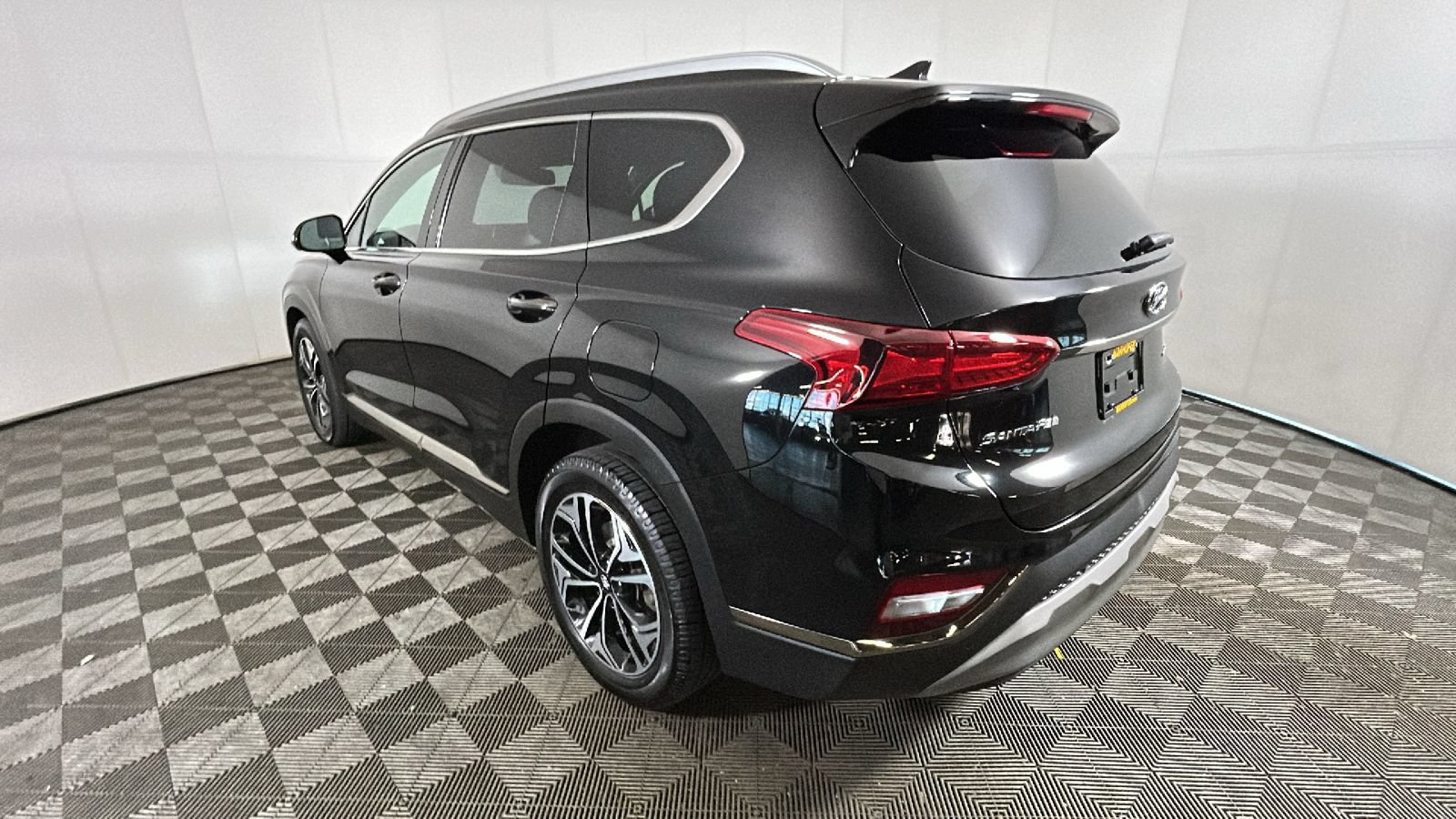 Used 2019 Hyundai Santa Fe AWD image 5