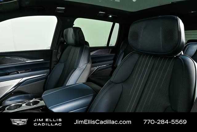 New 2025 Cadillac Escalade IQ Luxury 2 AWD/4WD image 8