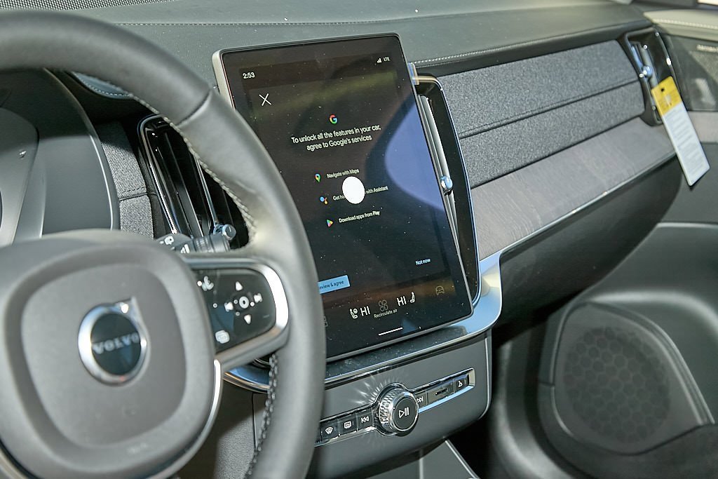 New 2026 Volvo XC90 B5 Ultra w/ Protection Package image 14