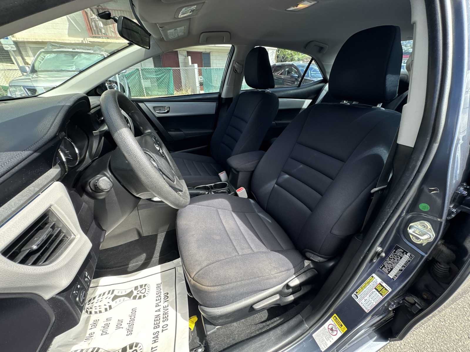 Used 2015 Toyota Corolla LE FWD image 11