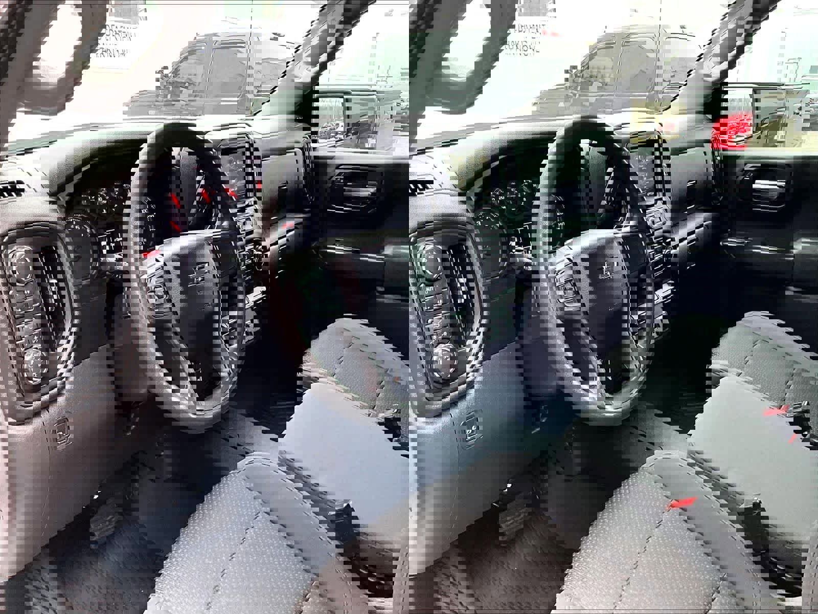 Used 2019 Chevrolet Silverado 1500 Custom Trail Boss w/ Custom Convenience Package AWD/4WD image 8