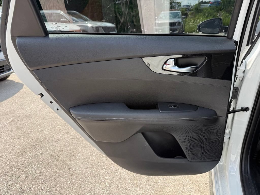 Used 2023 Kia Forte GT-Line w/ GT-Line Technology Package FWD image 8