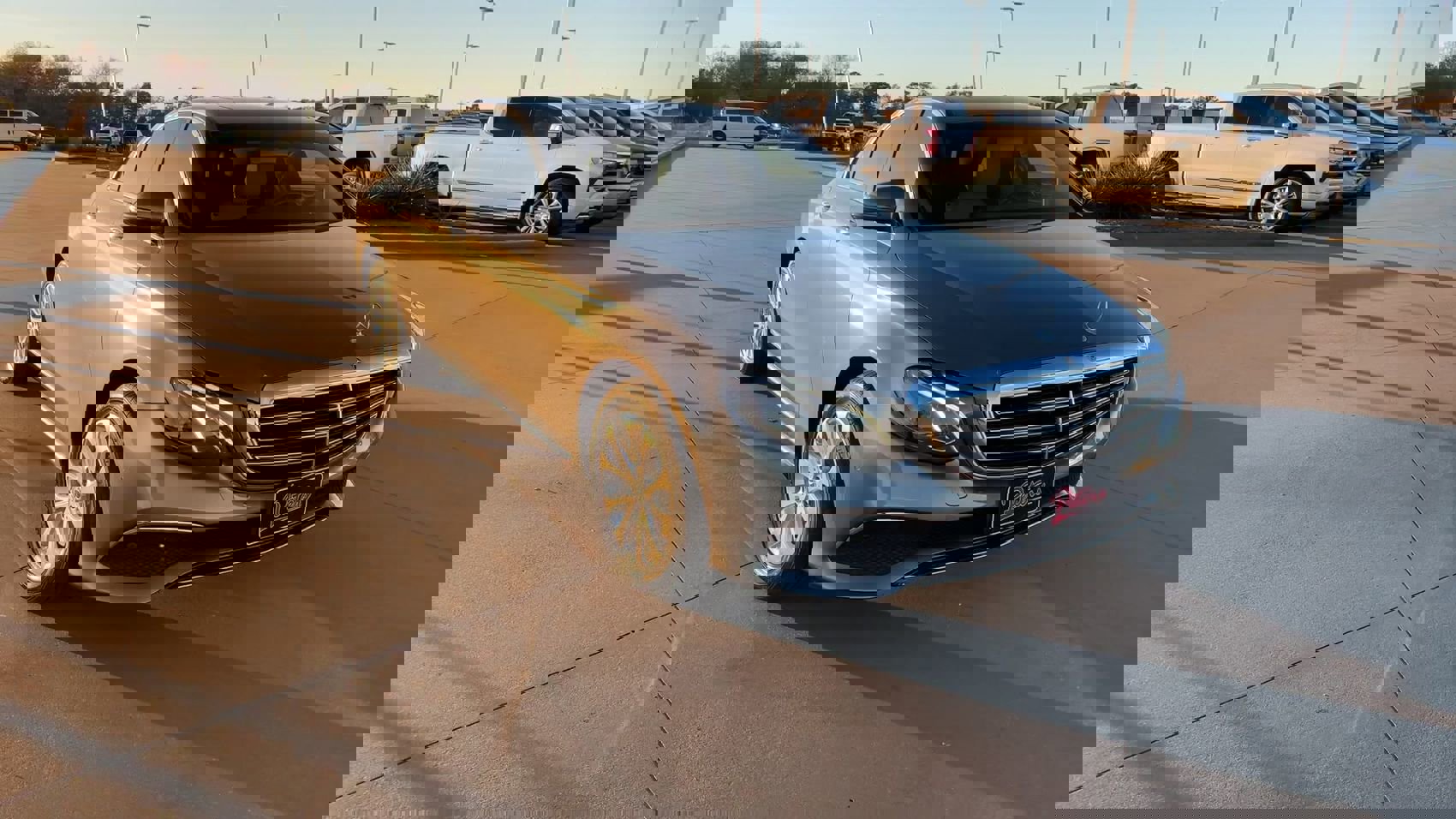 Used 2018 Mercedes-Benz E 300 4MATIC image 3