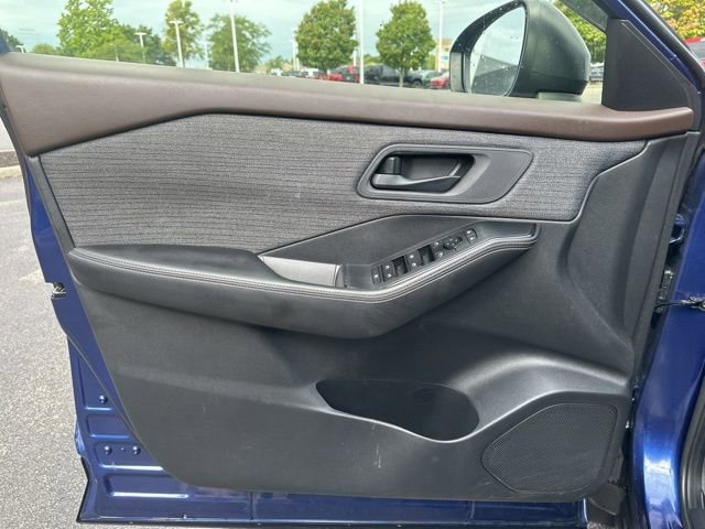 Used 2021 Nissan Rogue S image 16