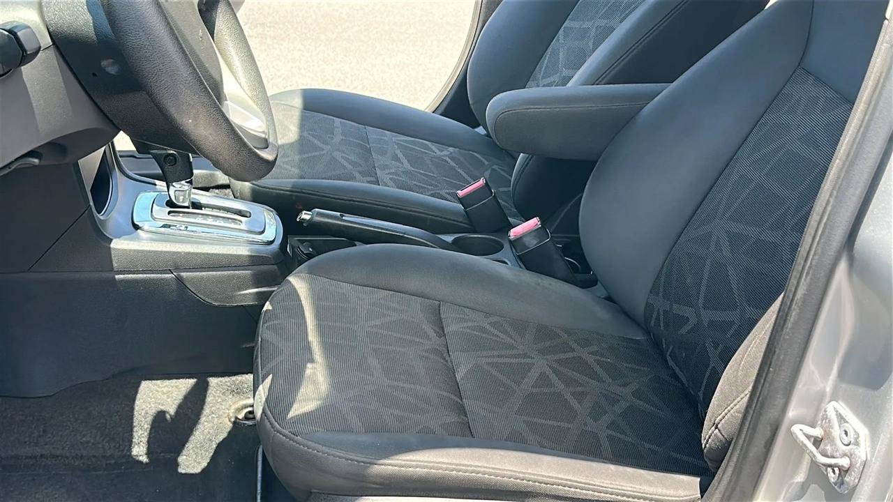Used 2012 Ford Fiesta SE FWD image 23