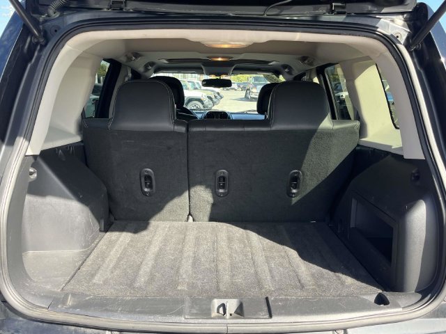 Used 2016 Jeep Patriot High Altitude FWD image 22